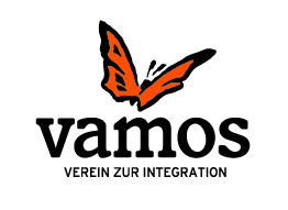 Logo des Vereins Vamos – Verein zur Integration Ein stilisierter orange-schwarzer Schmetterling, der nach rechts fliegt, über dem Schriftzug 'vamos' in schwarzer, fettgedruckter Schrift. Darunter steht in Großbuchstaben der Zusatz Verein zur Integration